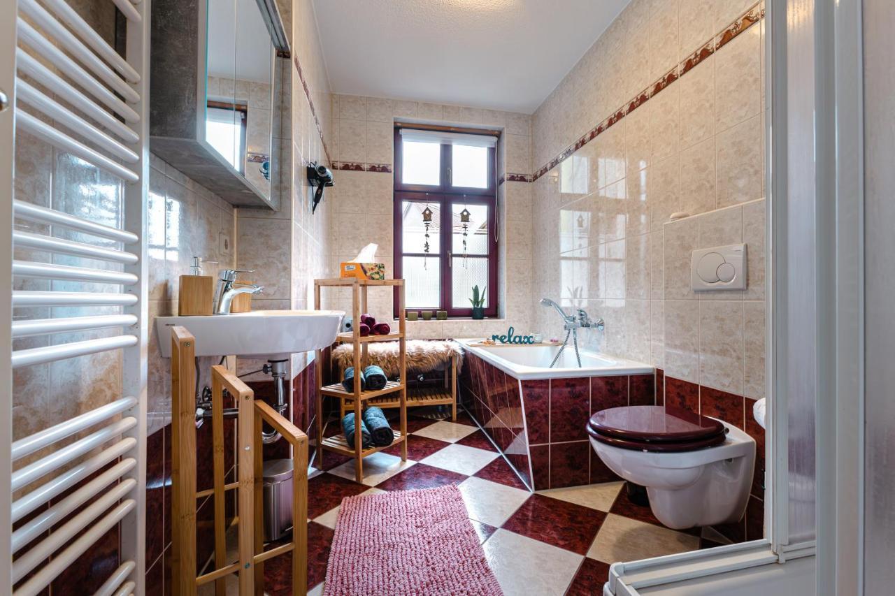 Naumburger Charme "Schwarzes Gold" Apartment Naumburg  Exterior photo